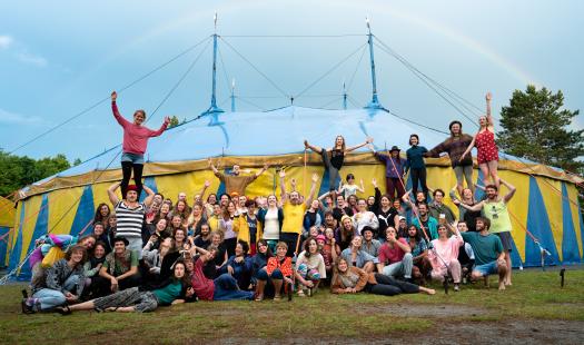 Rhizovention 2023 - zeitgenössische Zirkus-Convention mit Varieté-Show