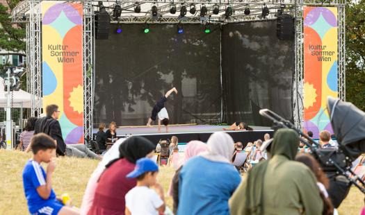 Bianca Braunesberger, Lukas Bamesreiter, Verena Schneider und Stefan Stotter: When Circus Meets Dance